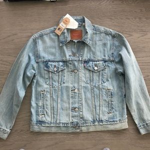 Levi’s Ex-Boyfriend Trucker jacket, Large.